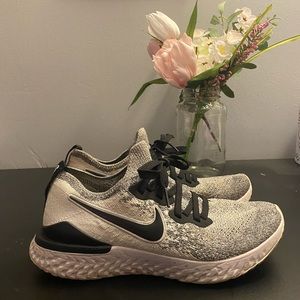 Black/grey Nike epic react Flyknit2